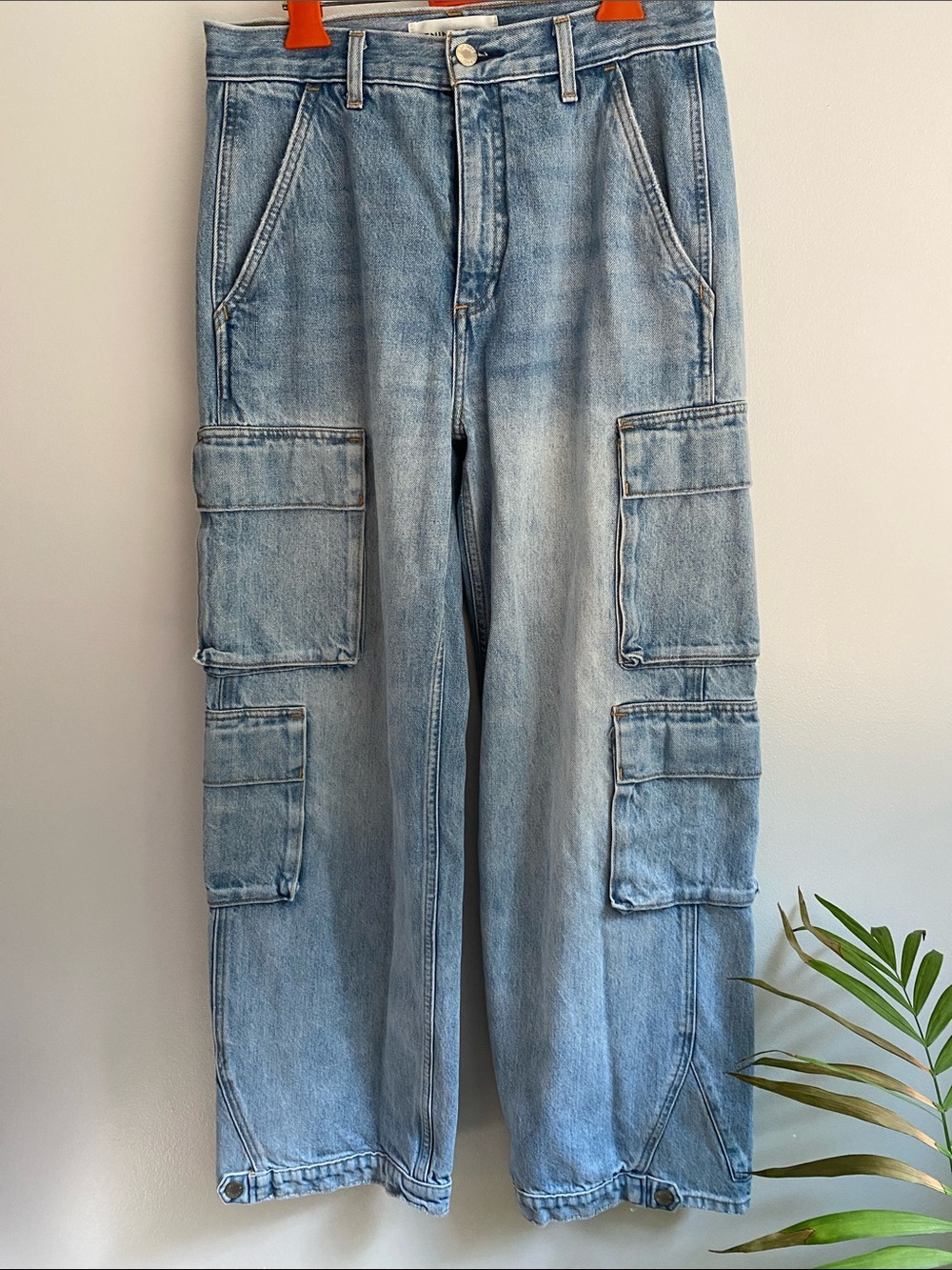 Aritzia Denim Forum The 90s Millie Hi-Rise Cargo Light Blue Wide Leg Jean. 27”
